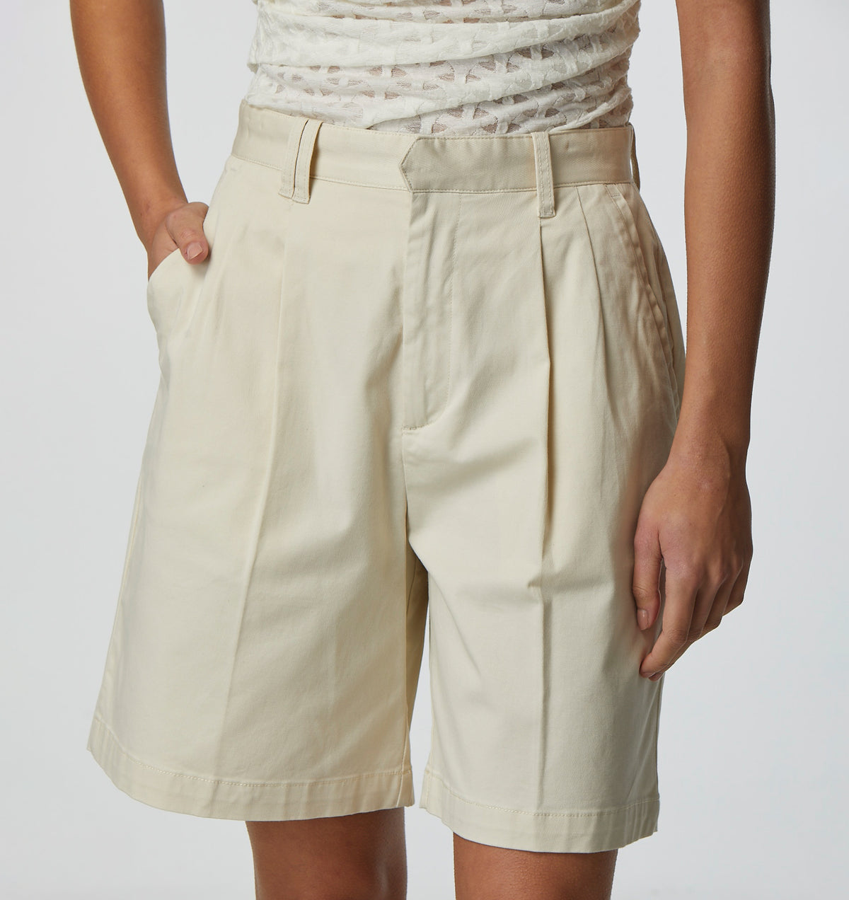 Ellis Tailored Short - Bone