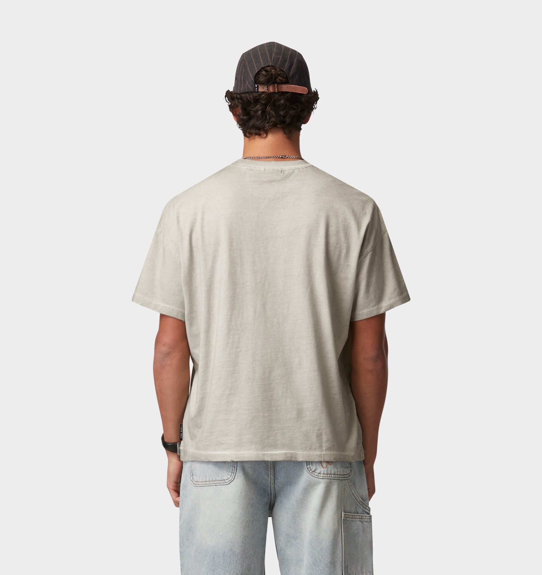 Distressed Lewi Tee - Mushroom