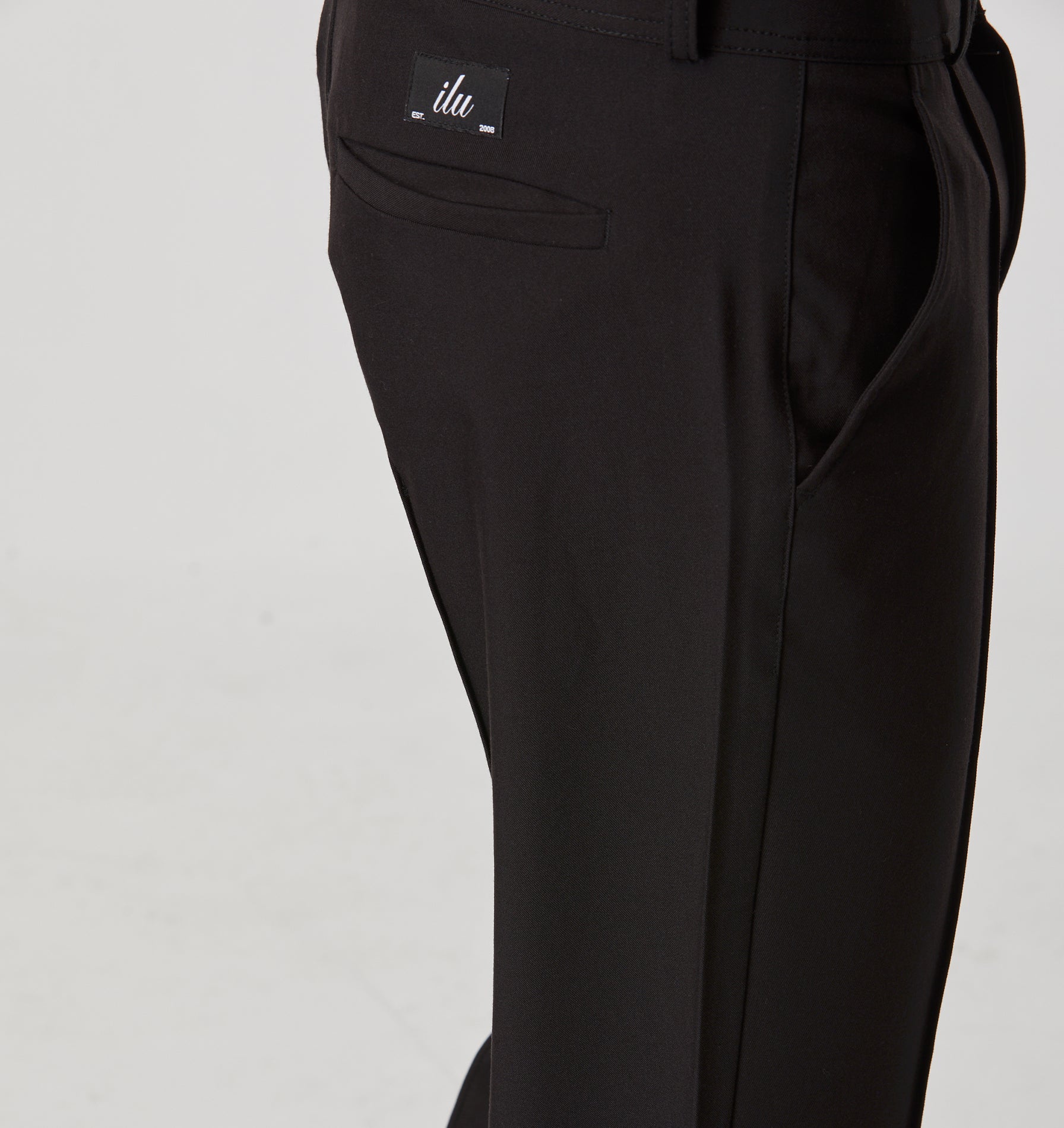 Pintuck Slim Kobe Pant - Black